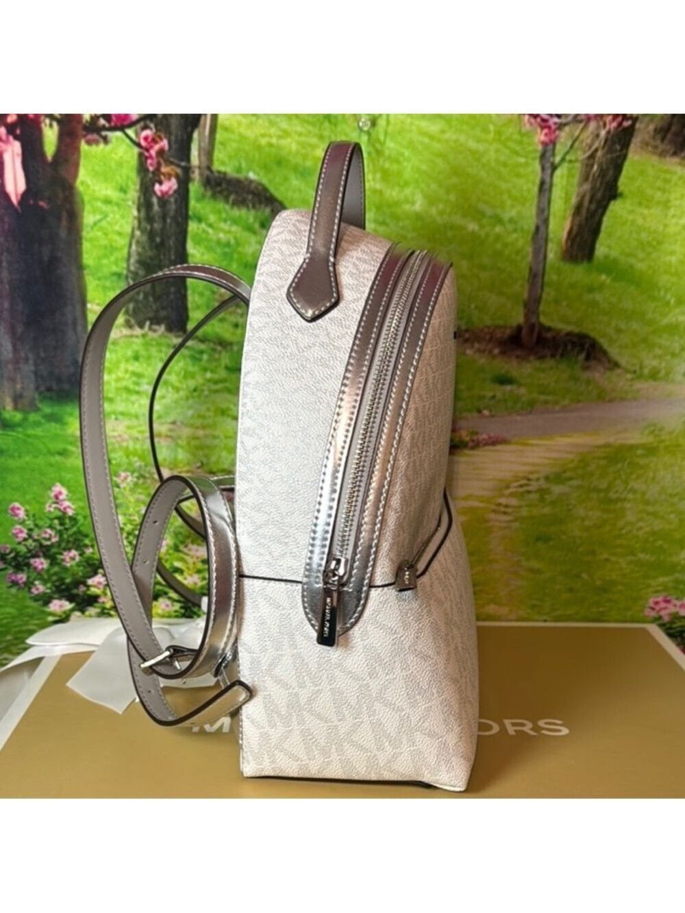 Michael Kors White Monogram Backpack Dome-Shaped Design NWT ( No Box ) Sheila - Picture 8 of 17